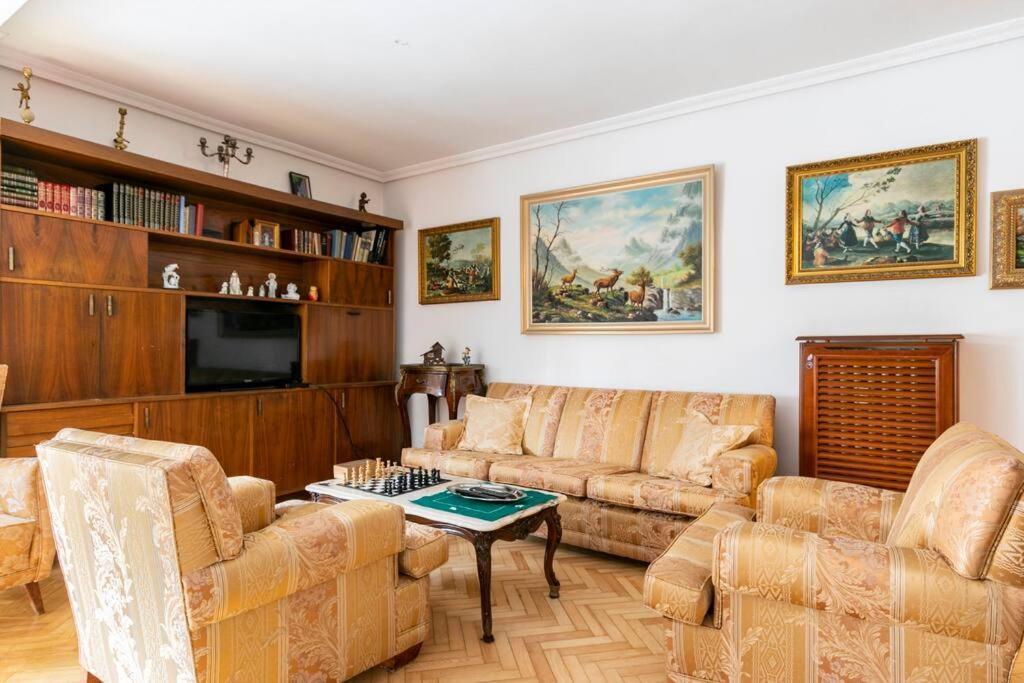 Ferienwohnung Piso Amplio Y Acogedor Madrid Exterior foto